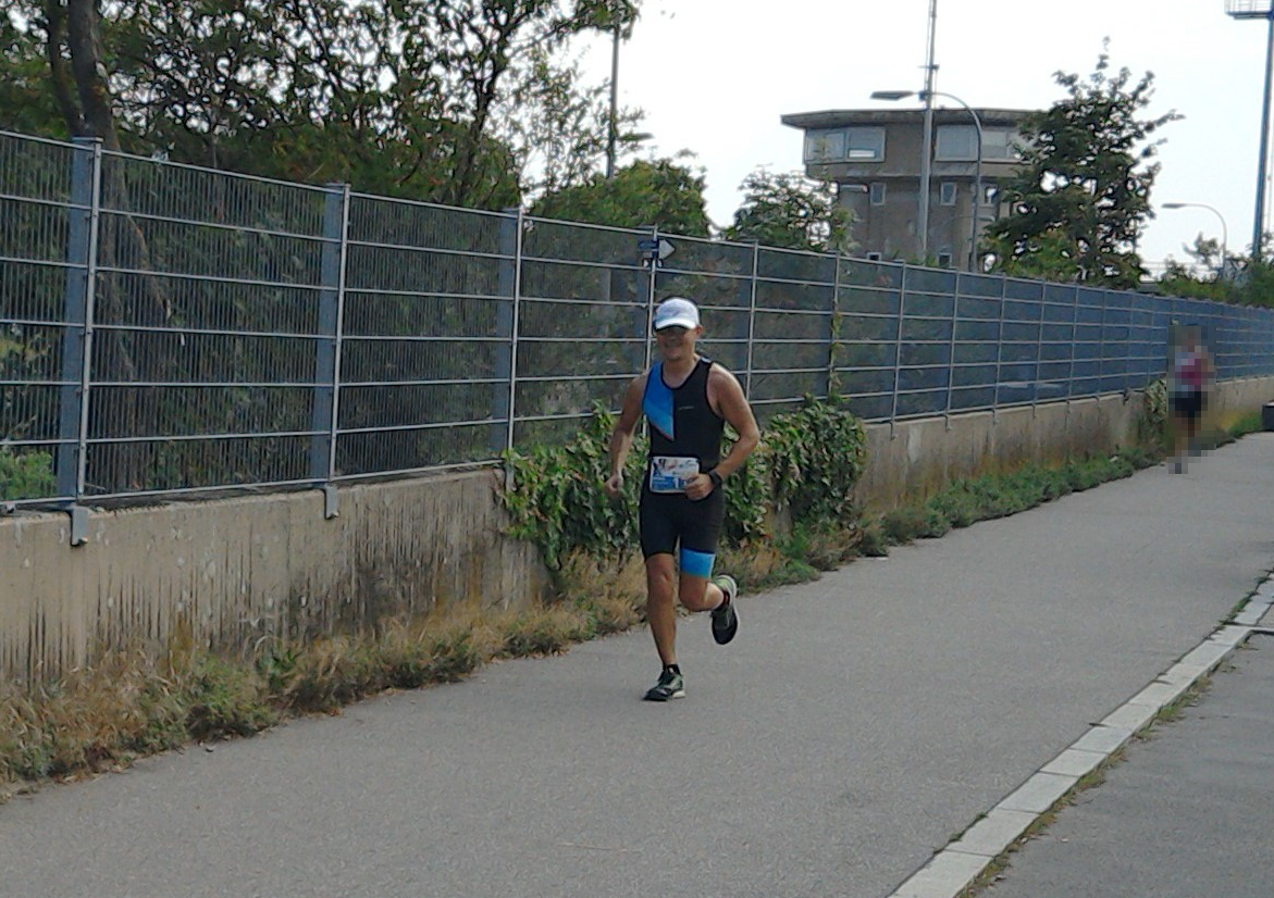 Hendrik auf der Laufstrecke